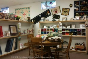 Morning Star Quilts: Seating area
